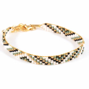 Pulsera de cinco filas turquesa/blanco perlado/oro mate con diseño de triángulos